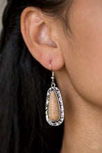 Load image into Gallery viewer, Cruzin Colorado - Brown Earring
