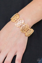 Load image into Gallery viewer, Everyday Elegance - Gold Bracelet
