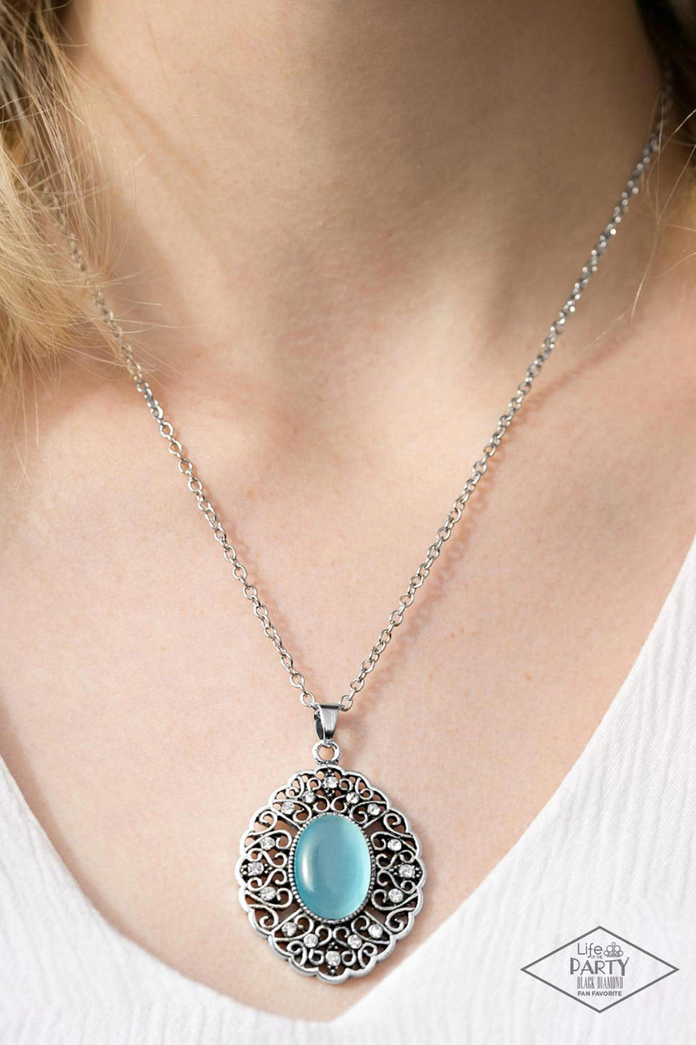 Heart Of Glace - Blue Necklace