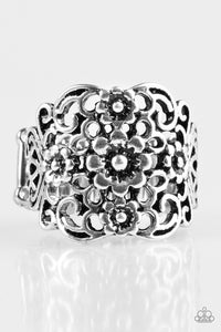 Divinely Daisy - Silver Ring