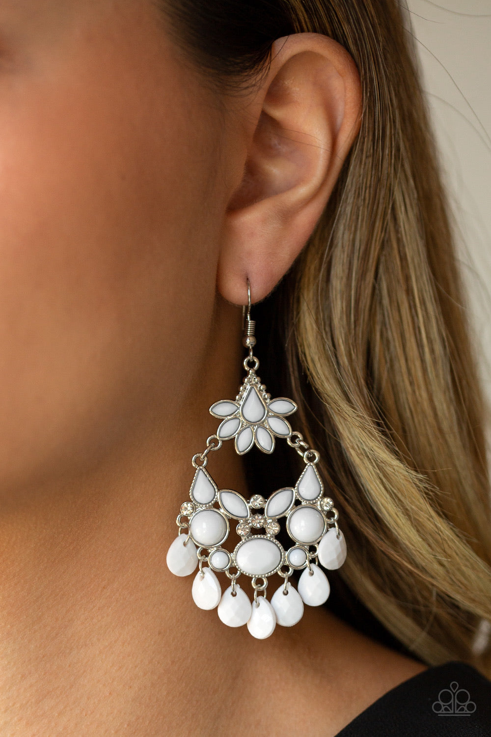 Garden Dream - White Earring