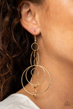 Load image into Gallery viewer, Running Circles Around You - Gold Earring
