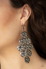 Load image into Gallery viewer, Metro Trend - Black Earring
